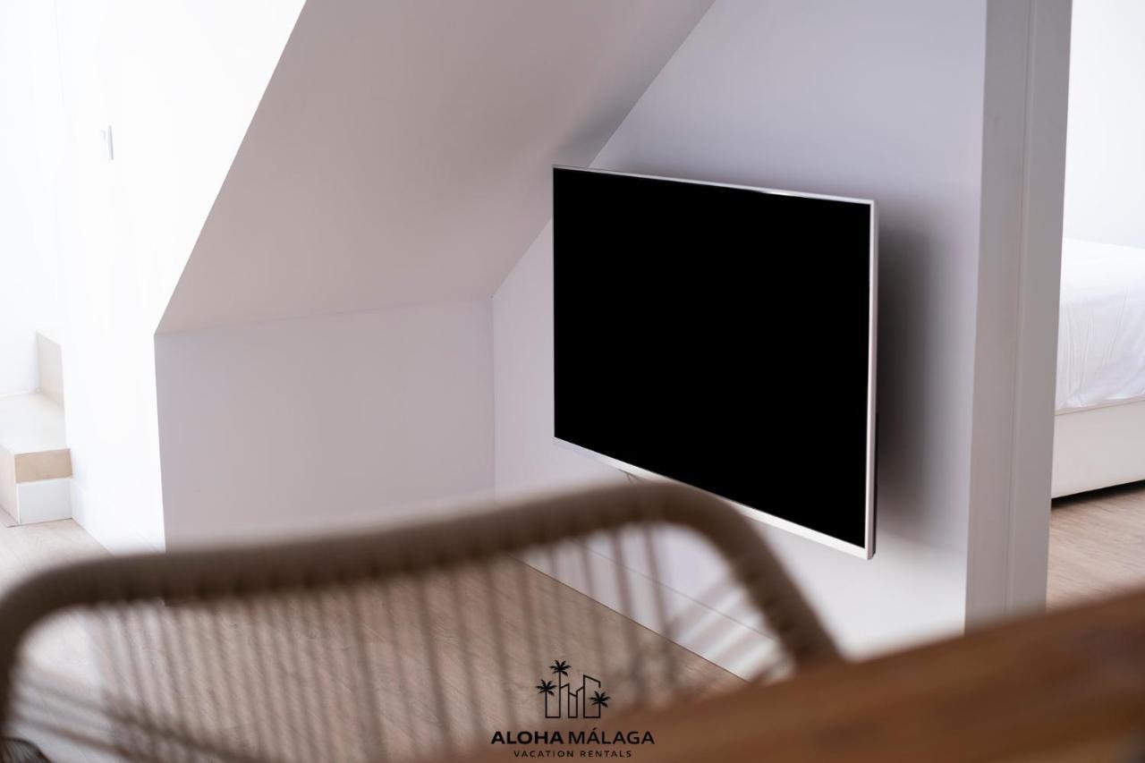 Apartamento Luxury Duplex With Pool And Padel Court In Town Málaga Exterior foto